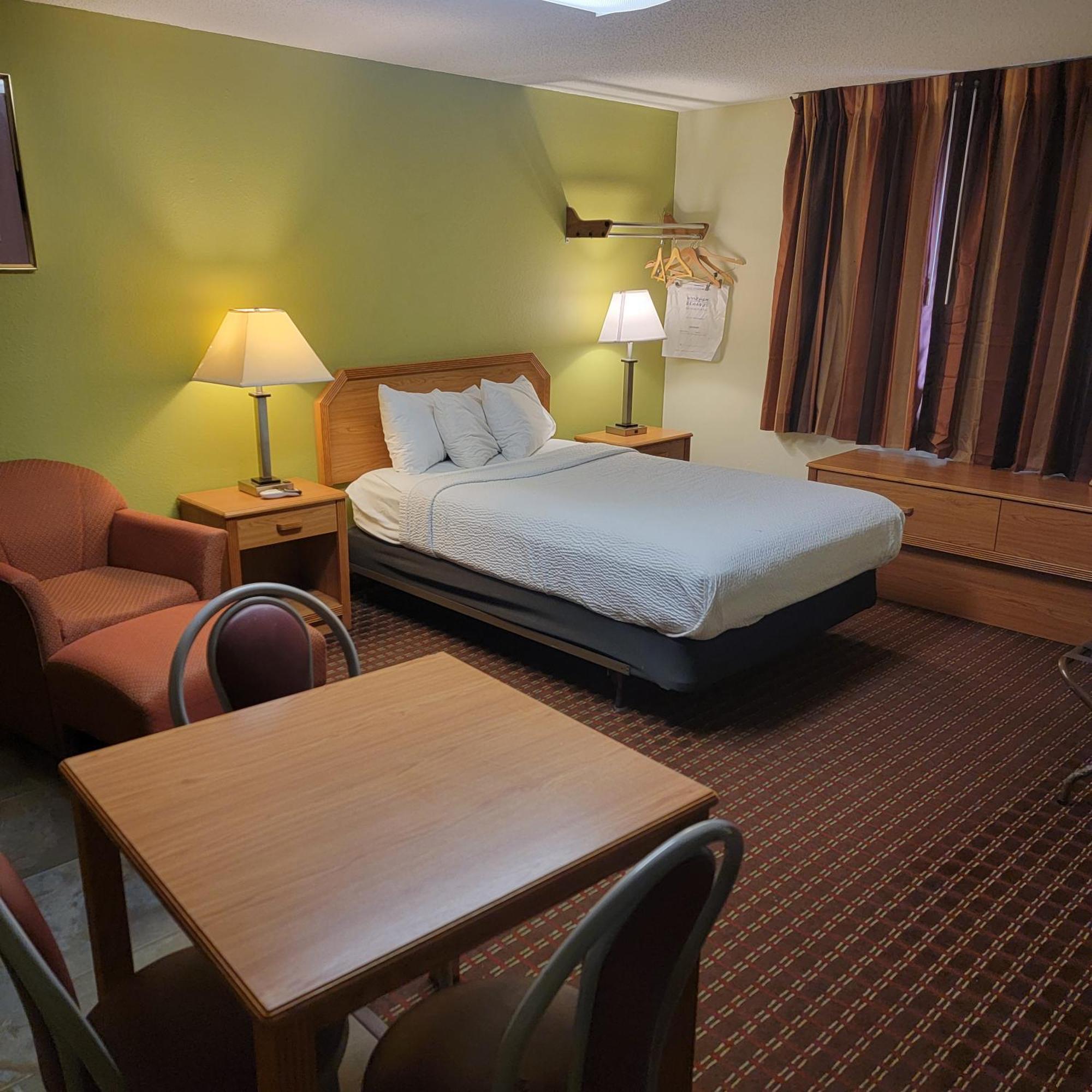 Days Inn By Wyndham Fort Dodge Eksteriør bilde