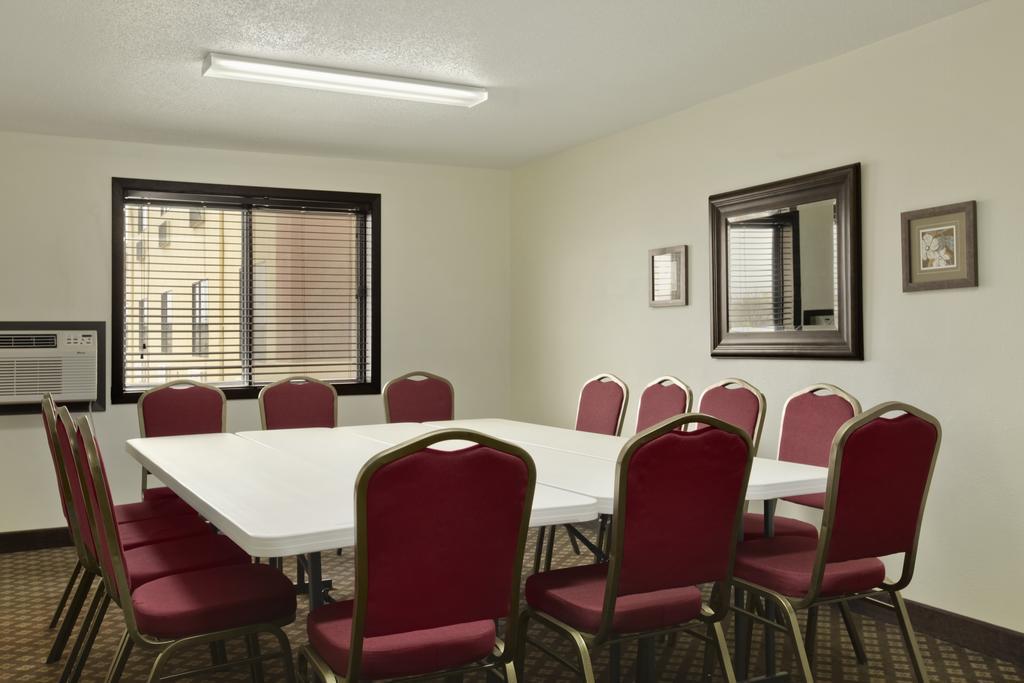 Days Inn By Wyndham Fort Dodge Business bilde