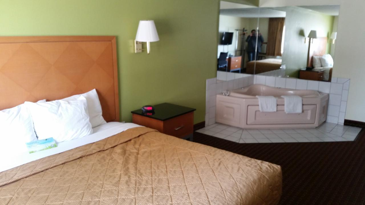 Days Inn By Wyndham Fort Dodge Eksteriør bilde