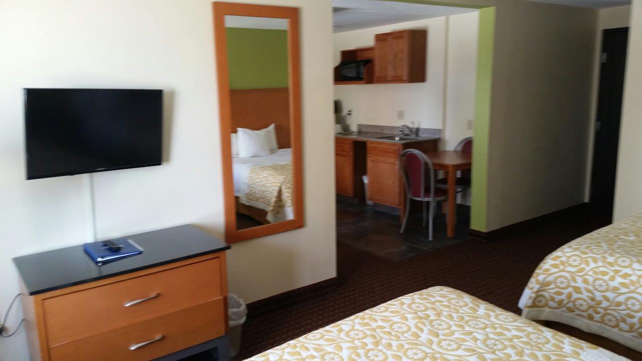 Days Inn By Wyndham Fort Dodge Eksteriør bilde